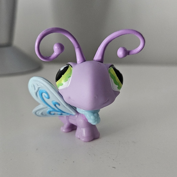 Littlest Pet Shop #478 & #497 Butterflies - Picture 2 of 11